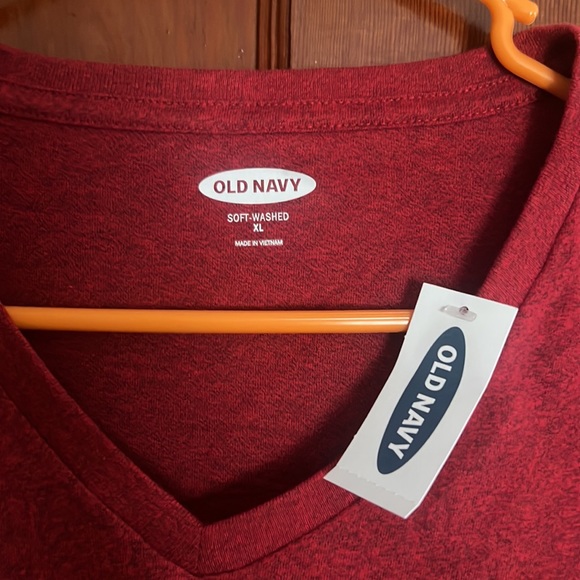 Old Navy - Men’s Soft Washed V Neck T Shirt - Size XL - NEW WITH TAGS - Picture 2 of 4